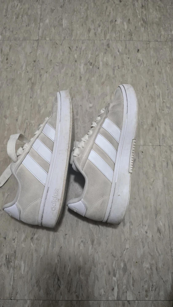 Adidas Court Platform Shoes - Women's Size 9 - photo 4