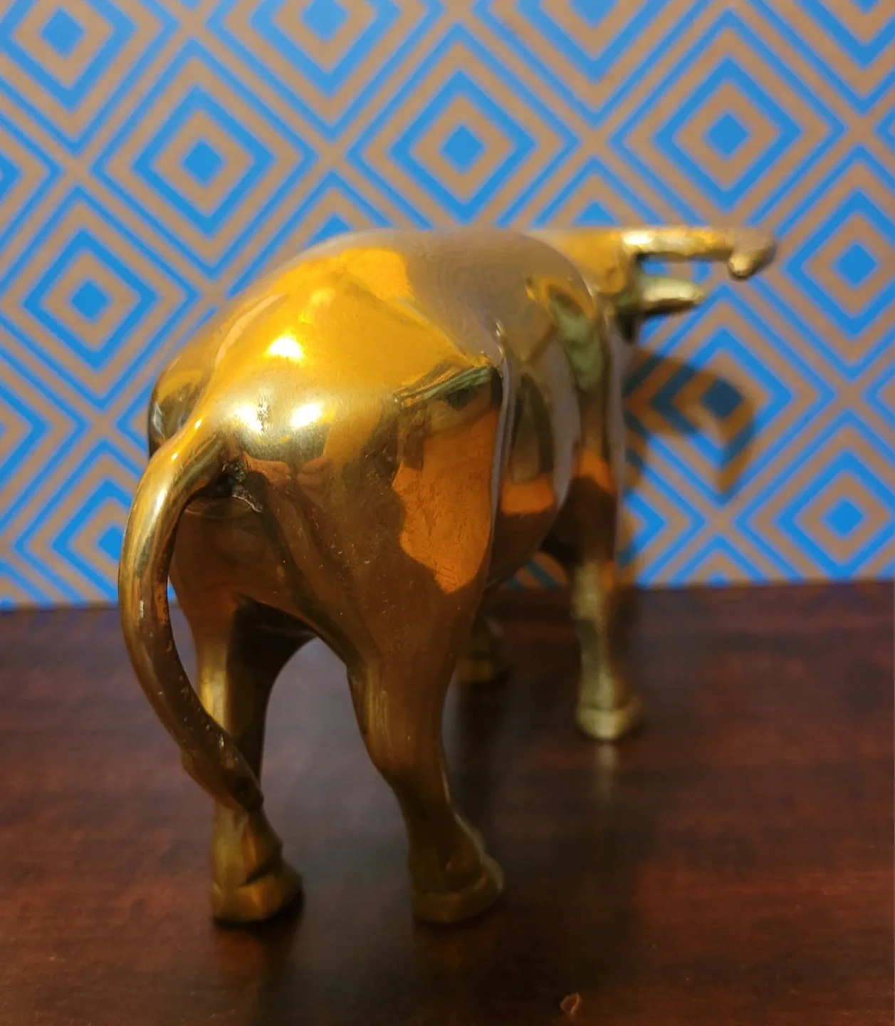 Brass Bull Figurine image indicator(3)