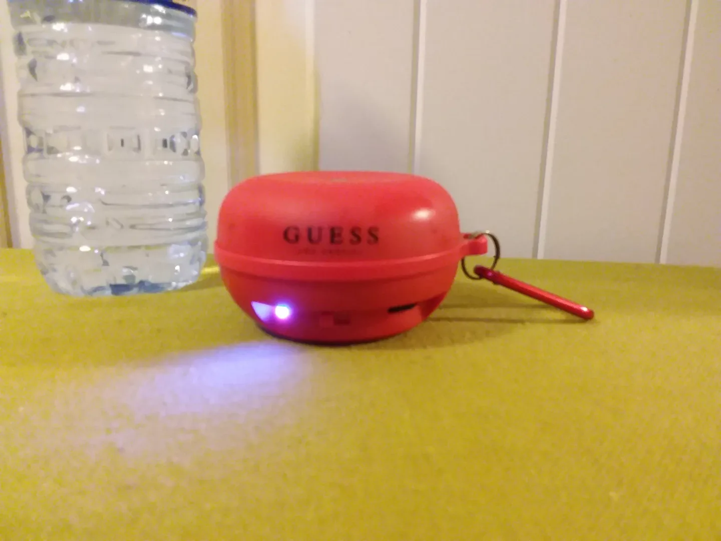 GUESS  Bluetooth Speaker  🔊 image indicator(2)