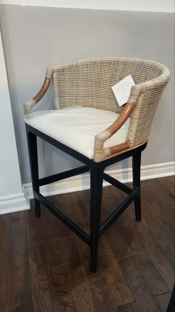 Wicker Bar Stool with Arms - New image indicator(3)
