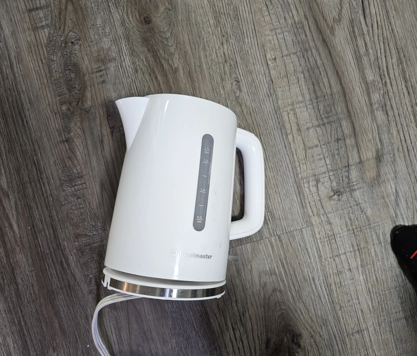 Toastmaster White Electric Kettle