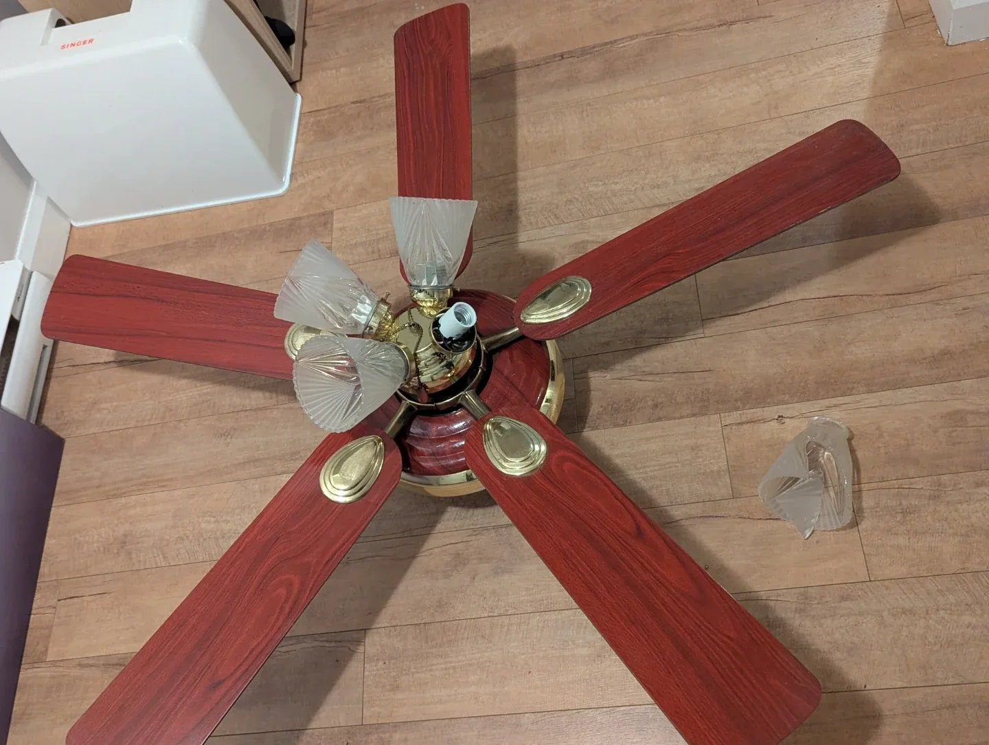 Ceiling Fan with 5 Blades & Glass Shades image indicator(2)