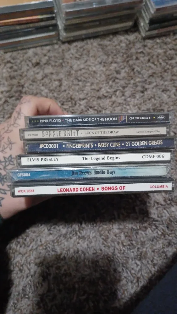 Mixed Lot of CDs: Leonard Cohen, Elvis, Pink Floyd & More!