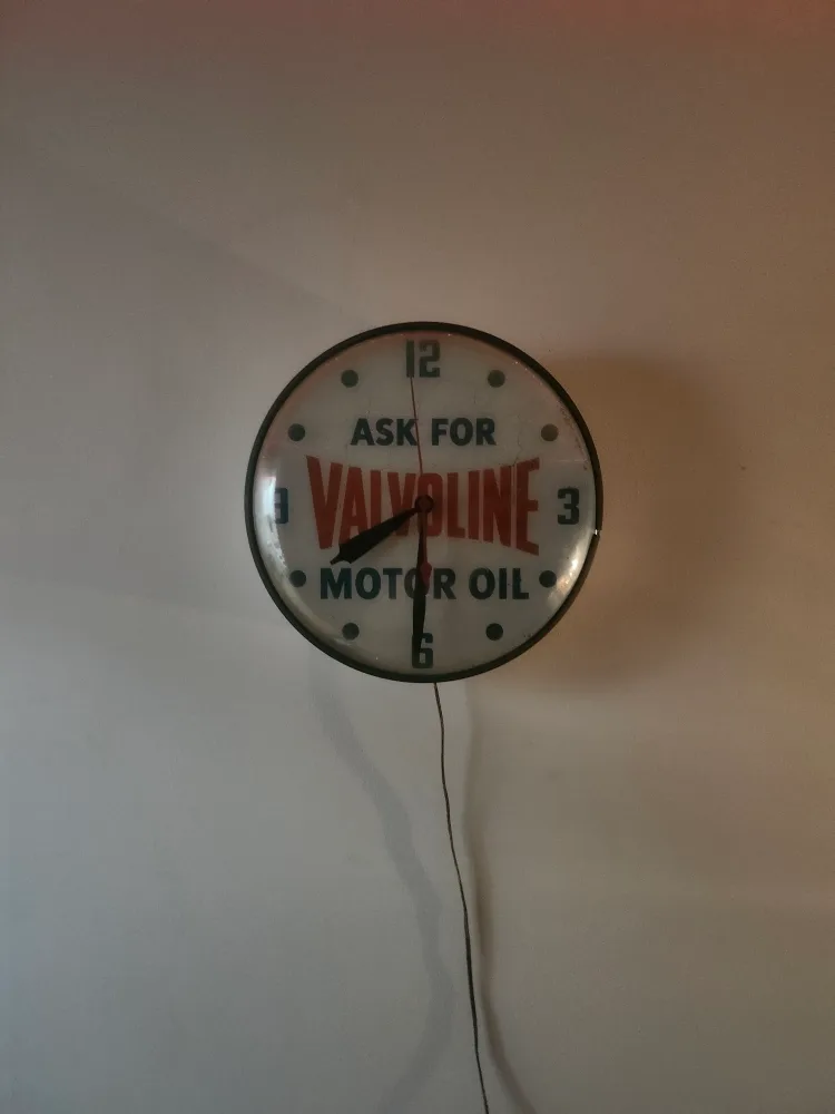 Valvoline Motor Oil Clock
