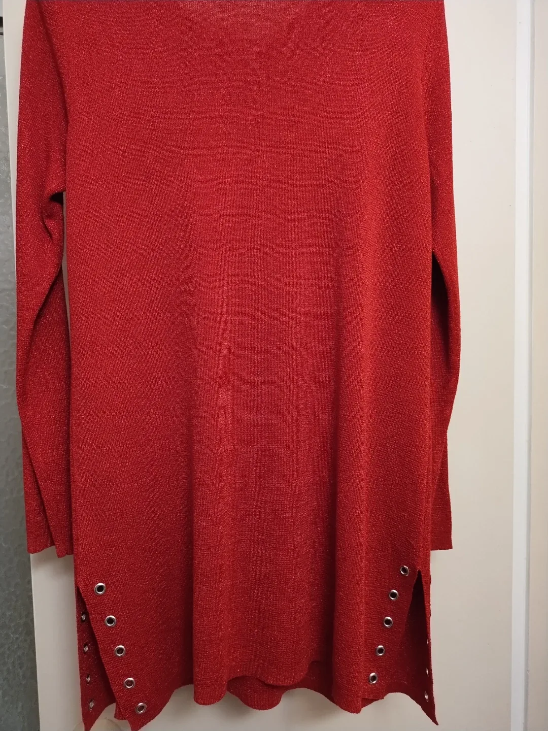 🥕Lily Morgan Red Metallic Top - Size M/M image indicator(6)