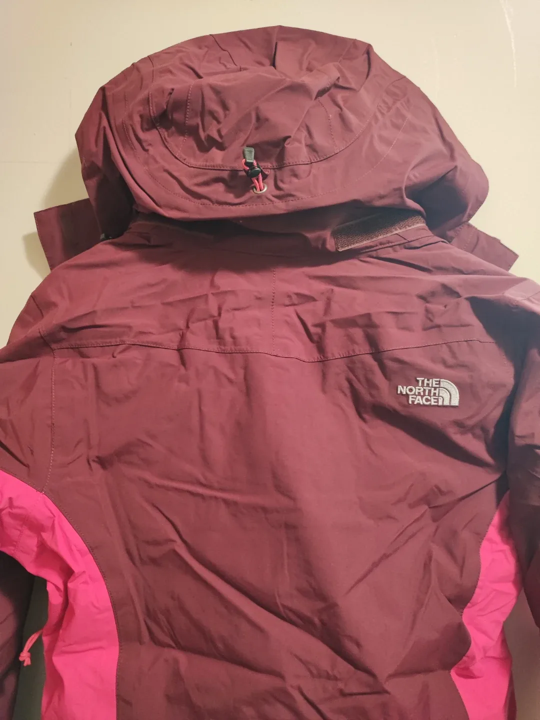 🆕 The North Face Pink & Burgundy Jacket(2 piece) image indicator(2)