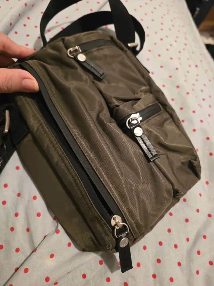 GAP Olive Green Crossbody Bag BNWT image indicator(4)