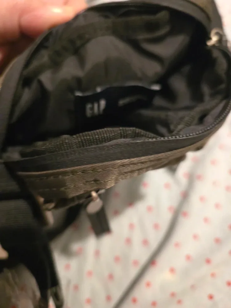 GAP Olive Green Crossbody Bag BNWT image indicator(5)