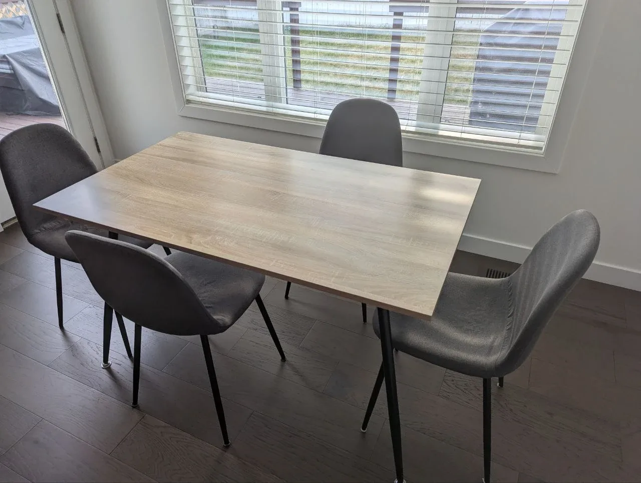 Dining Table with 4 Grey Chairs image indicator(2)