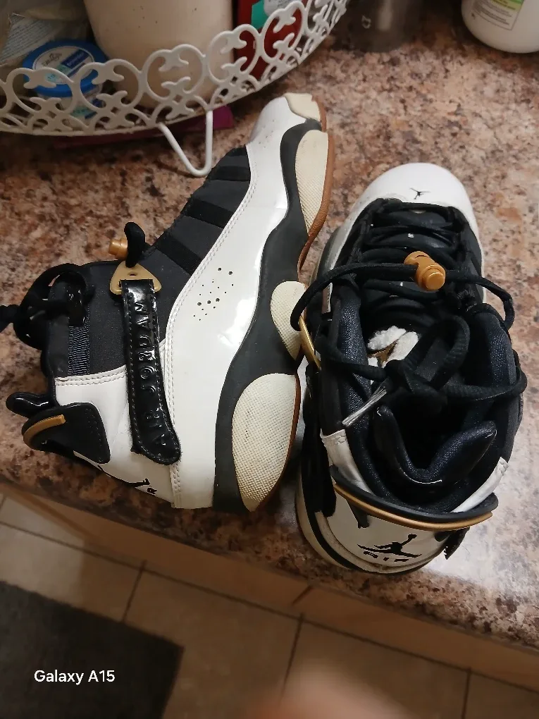 Jordan 6 Rings Youth Size 5.5 Sneakers image indicator(3)