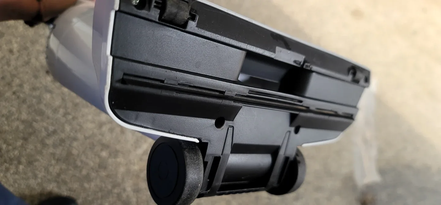 Bissell FeatherWeight Stick Lightweight Bagless Vacuum image indicator(3)