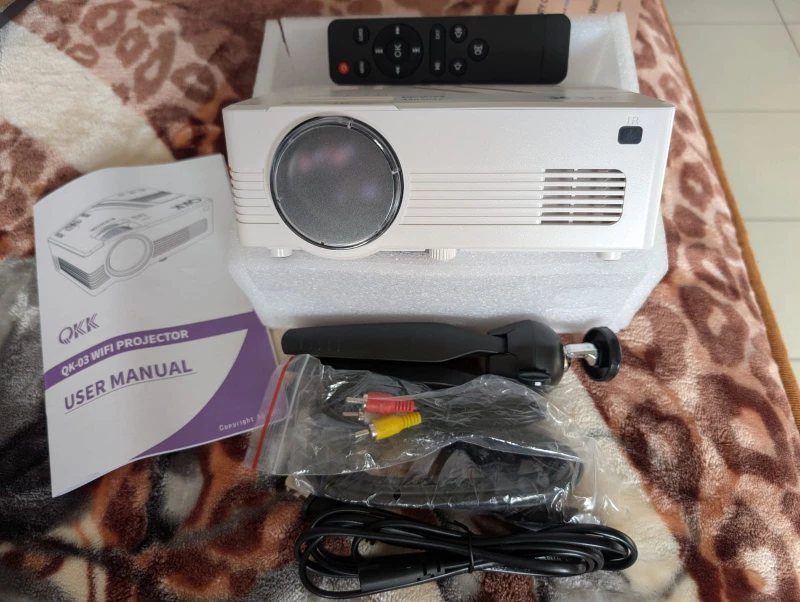 Mini Projector - photo 2