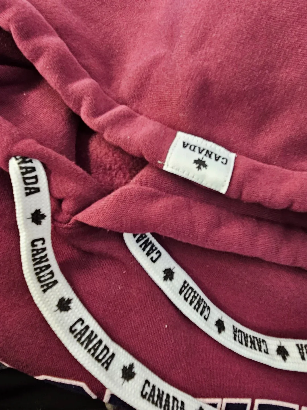 Vancouver Hoodie - Size S image indicator(2)