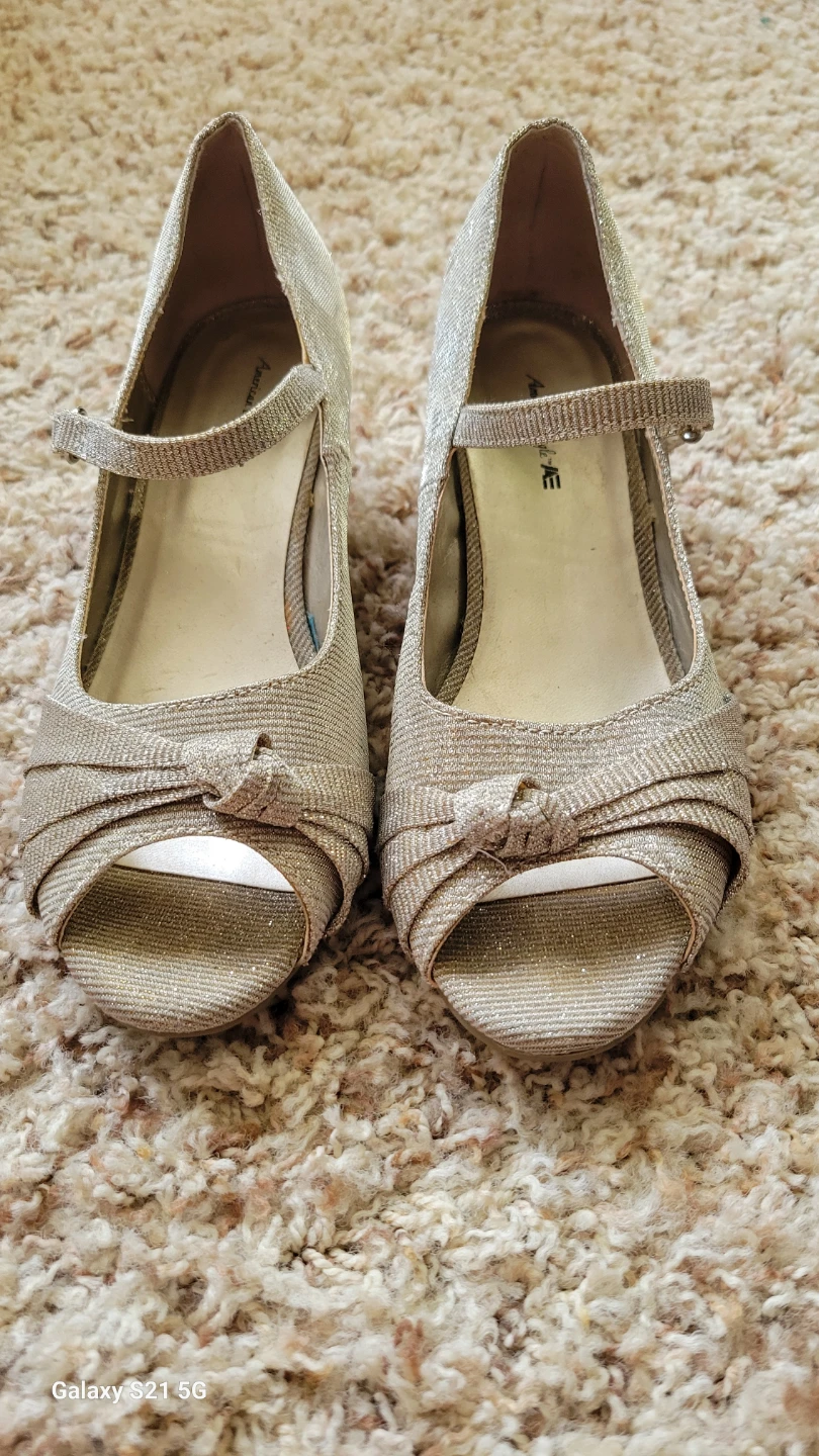 GIRLS American Eagle Girls' Heels - Size 3