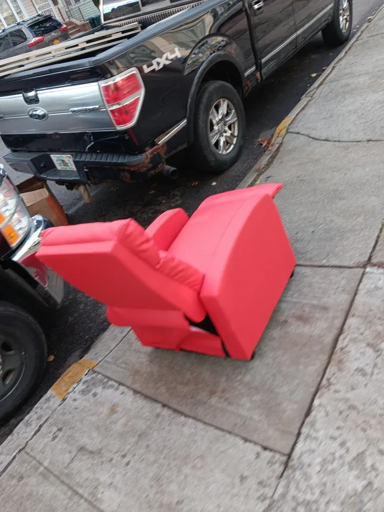 Red Recliner Chair image indicator(2)