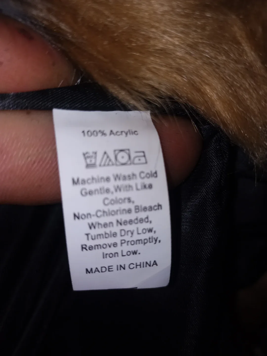 Lanshifei Faux Fur Coat - Size M image indicator(4)