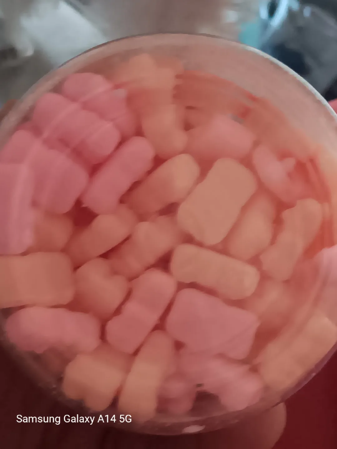 Sliick Strawberry Peach Gummy Bears Hard Wax Beads image indicator(4)