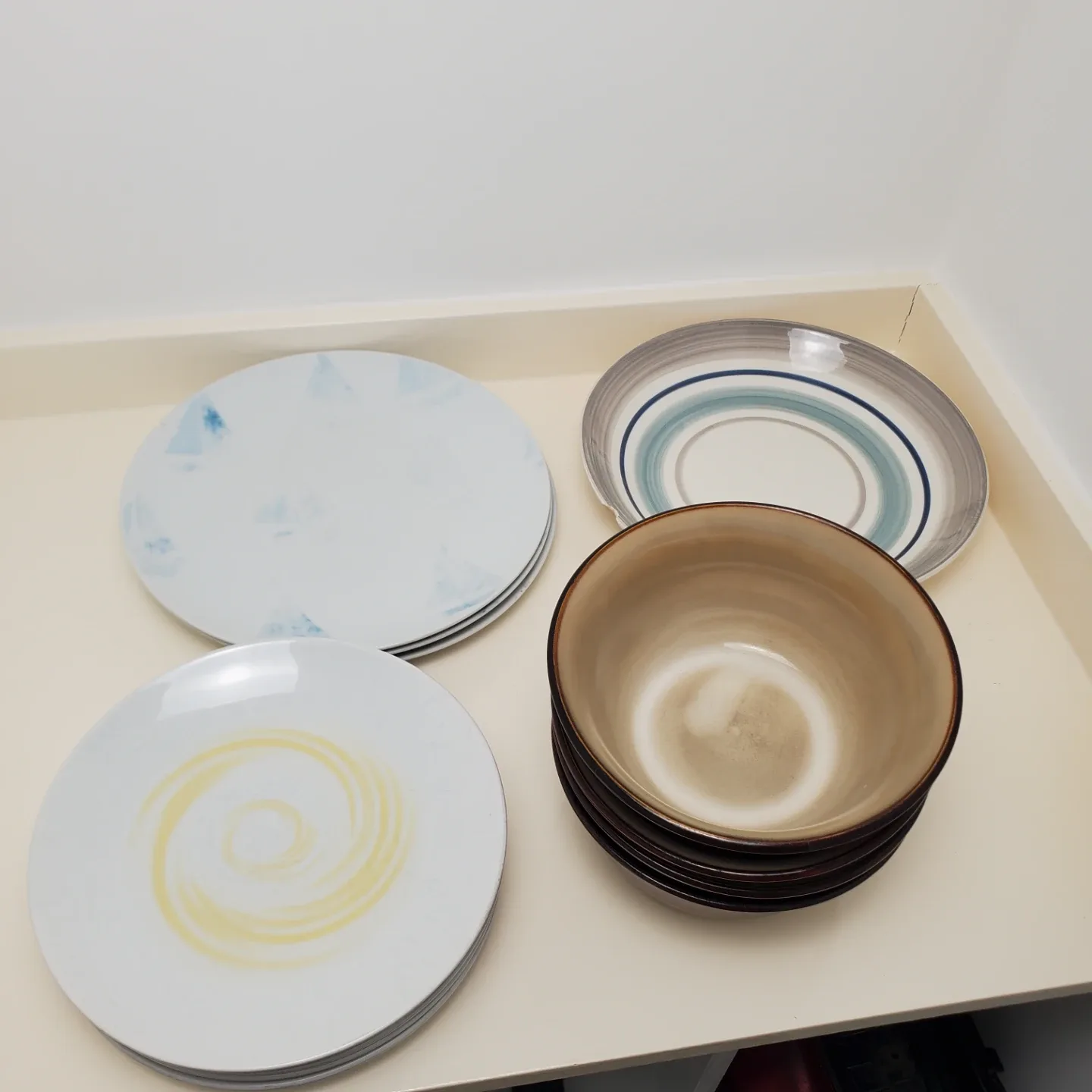 Free Assorted Plates and Bowls 🥕