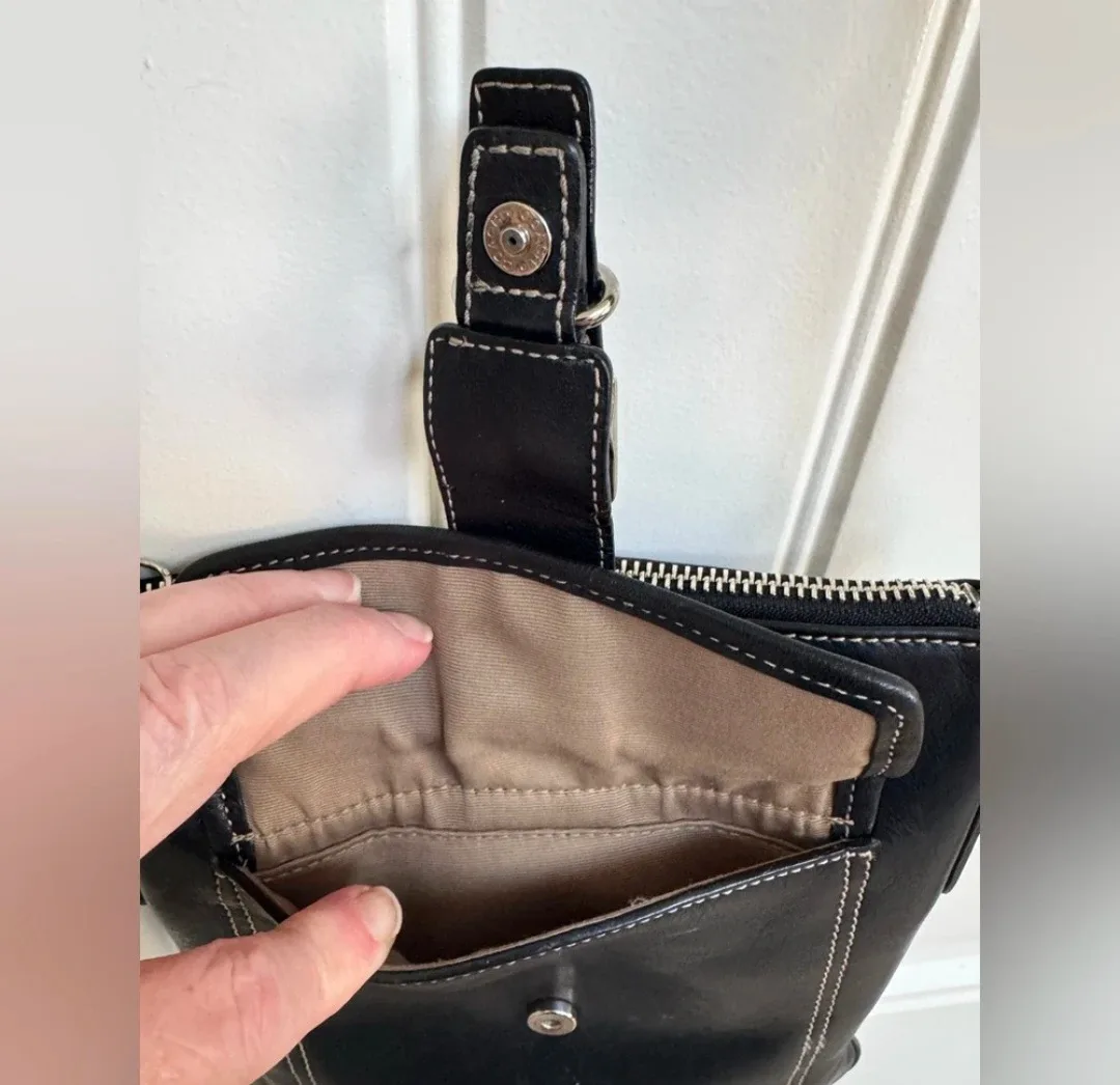 Black  leather  coach crossbody image indicator(9)