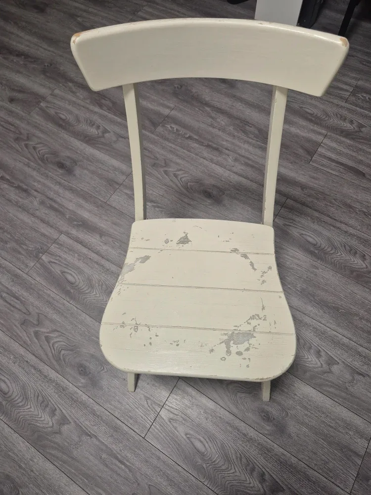 X4   White Wooden Chair image indicator(2)