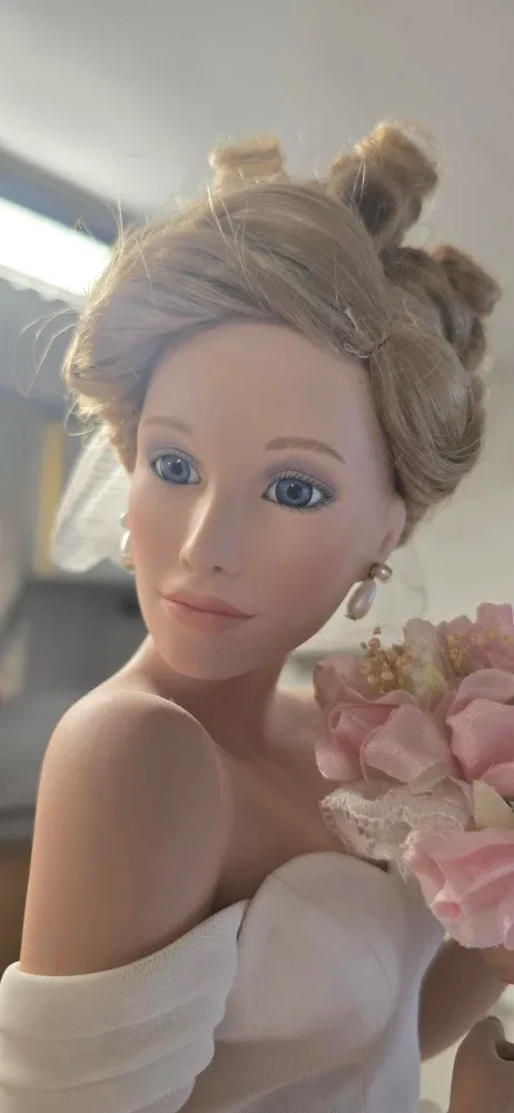 1997 The Ashton-Drake Galleries "Summer Dream" Bride Doll 20" image indicator(2)