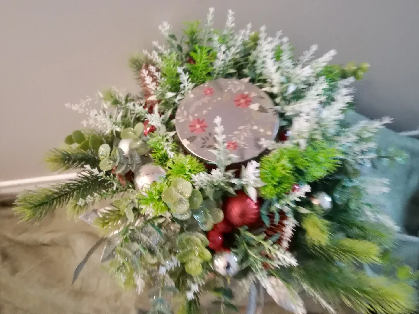 Winter/Christmas Candle Centerpiece image indicator(2)