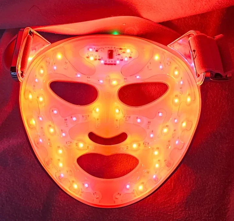 Qure Red Light Therapy for Face LED Mask image indicator(8)