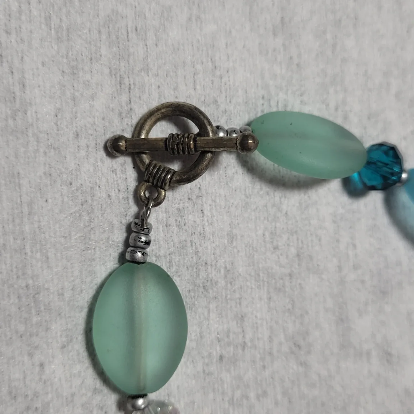 Fashion Bracelet Excellent Used Condition image indicator(3)