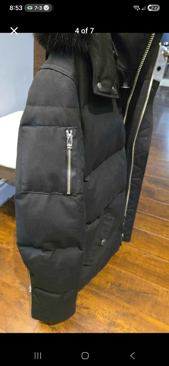 Moose Knuckles Down Filled Black Winter Jacket image indicator(4)