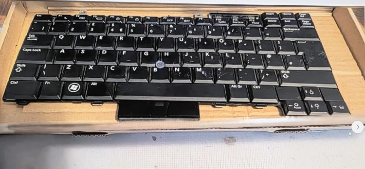 Dell latitude E6410 UK style backlight keyboard - photo 2