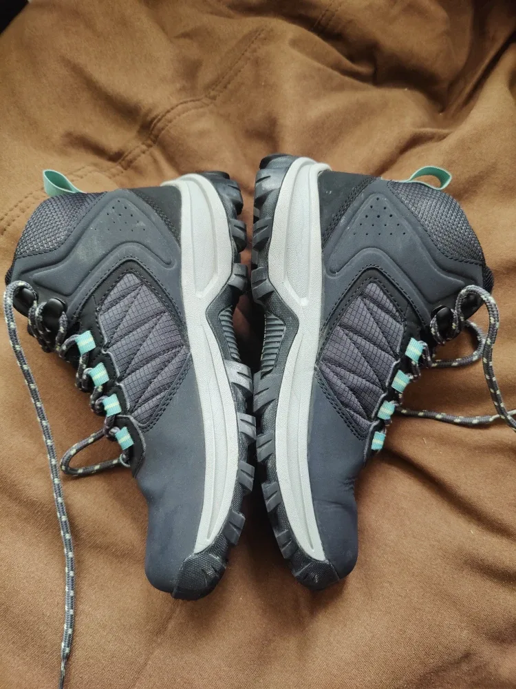 Columbia Women's Hiking Boots - Size 6.5 image indicator(2)