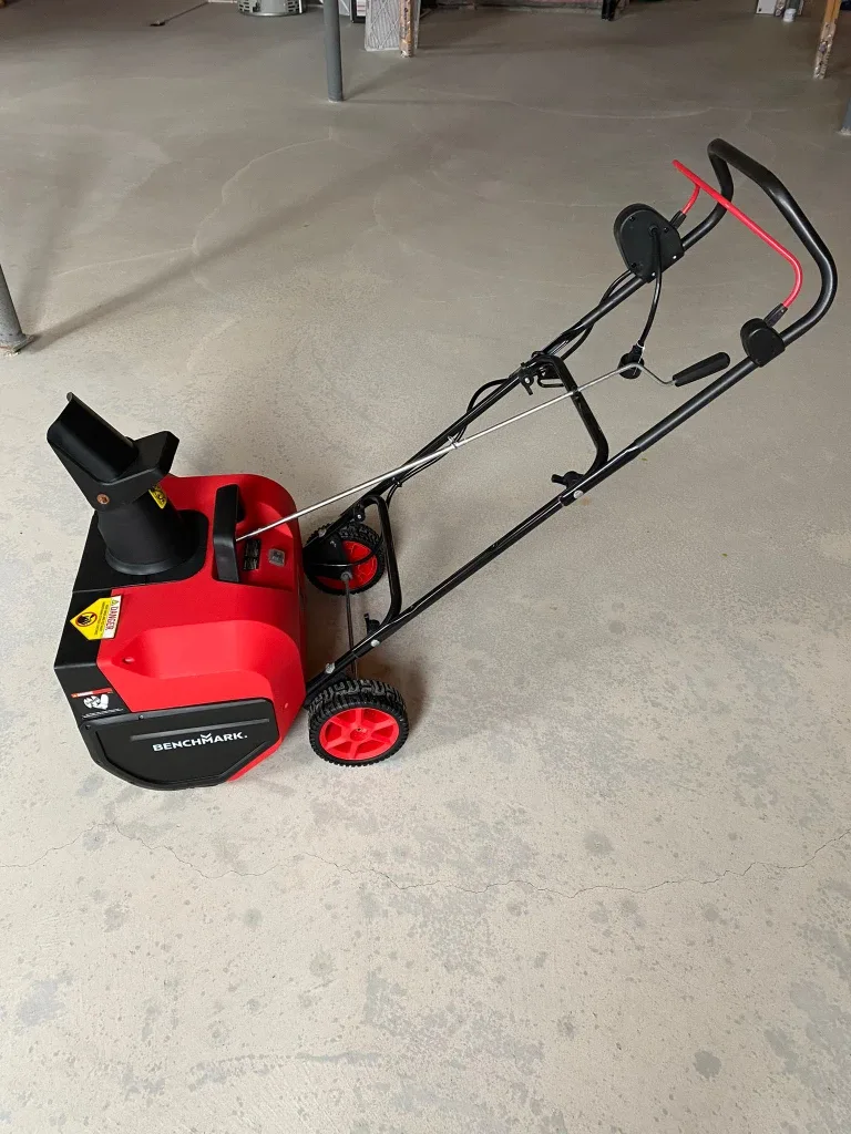 Benchmark 22" Electric Snow Blower - Like New! image indicator(4)