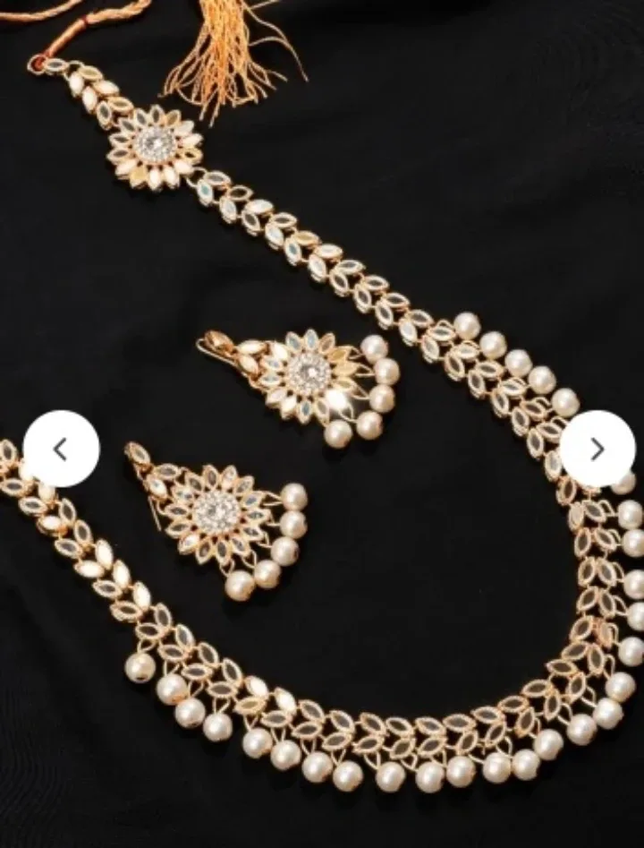 Necklace and Earring Set