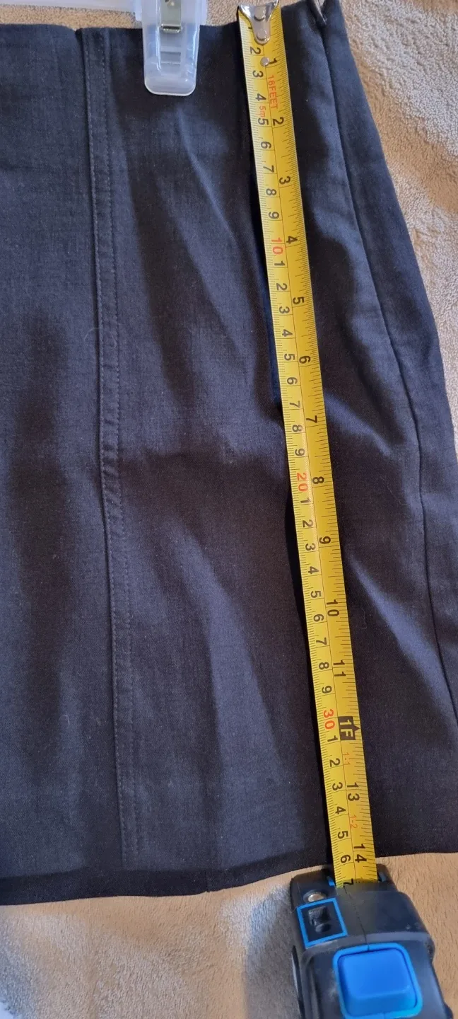 Dynamite Black Mini Skirt - Size P/S image indicator(4)