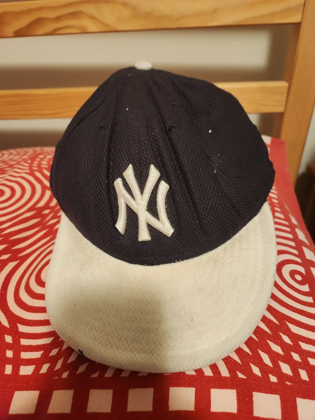 Assorted Baseball Caps: Qatar Airways, Polo USA, Yankees, Obey image indicator(4)