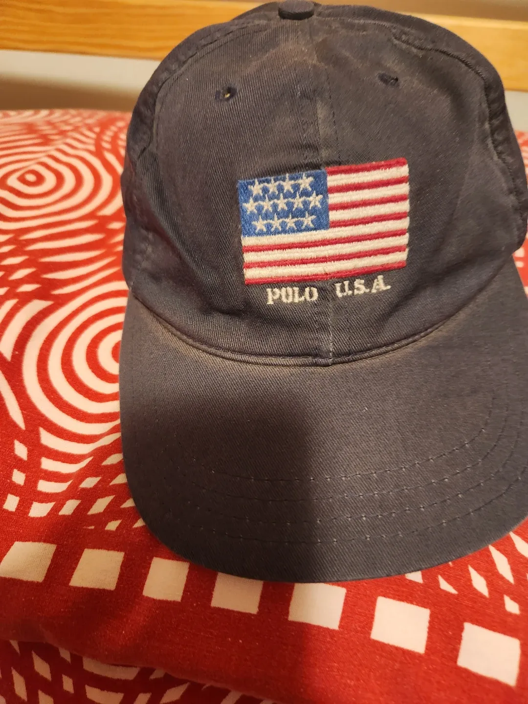 Assorted Baseball Caps: Qatar Airways, Polo USA, Yankees, Obey image indicator(5)