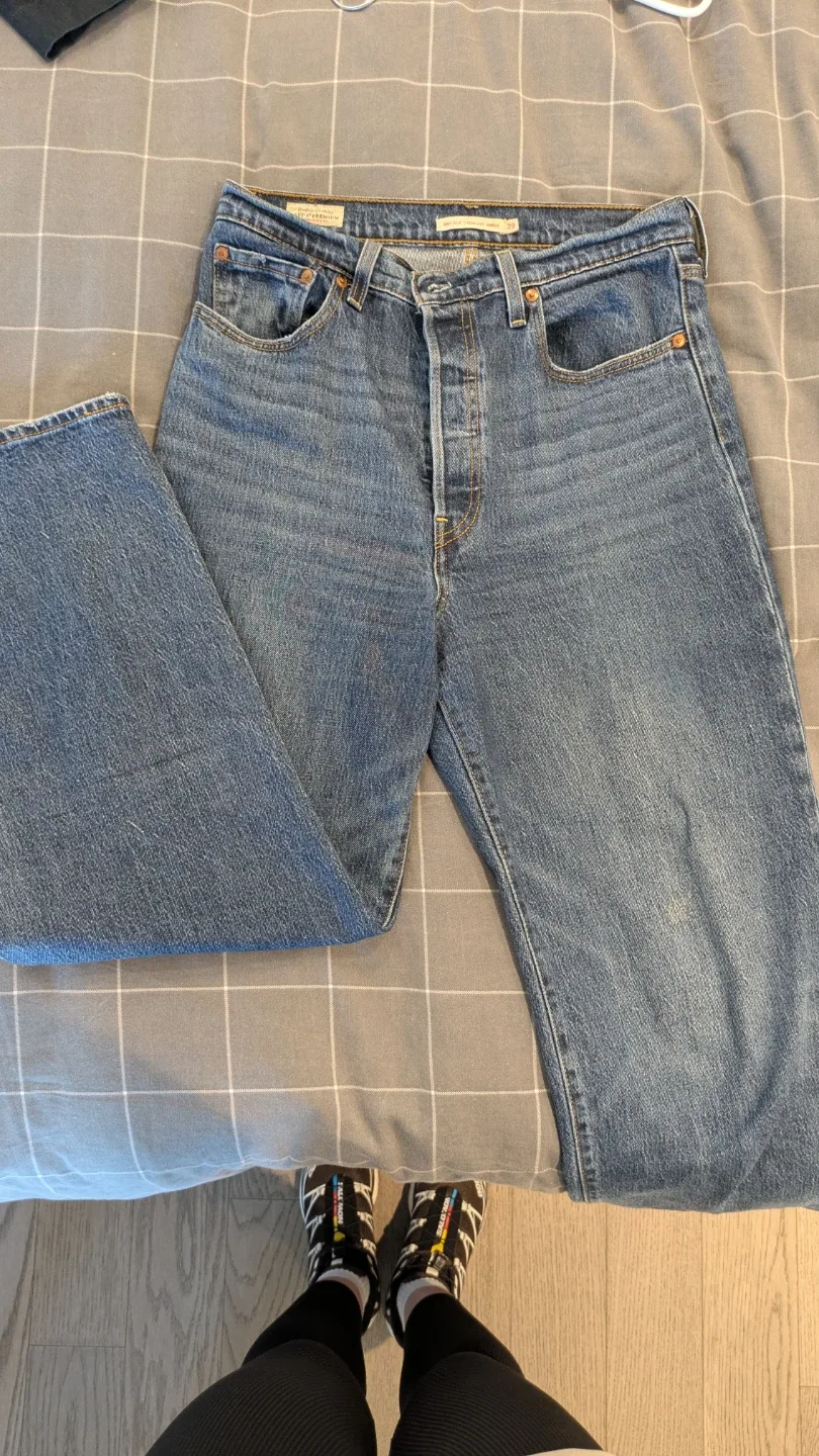 Levi's Ribcage Straight Ankle Premium Jeans - Size 29