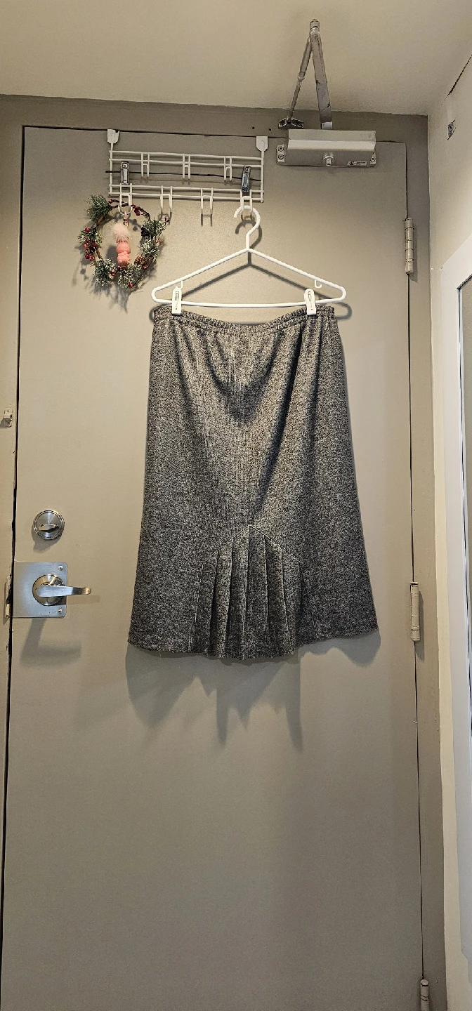 Miss Mona Mouse Grey Skirt large