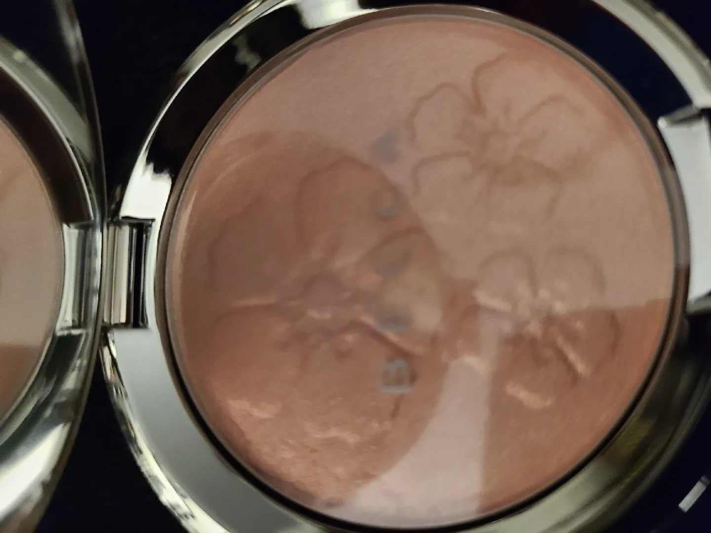 Becca Rose Quartz Shimmering Skin Perfector thumbnail