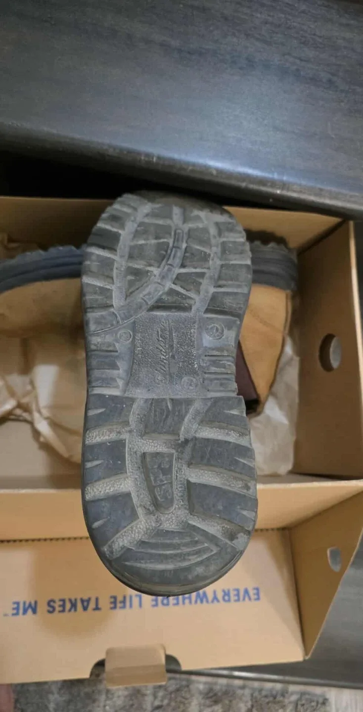 Blundstone Boots Size 7 AU image indicator(3)