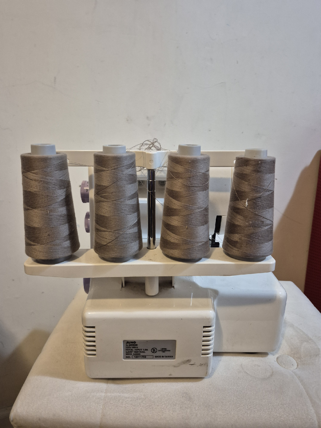 JUNO by Janome 3434D Serger Sewing Machine - photo 4