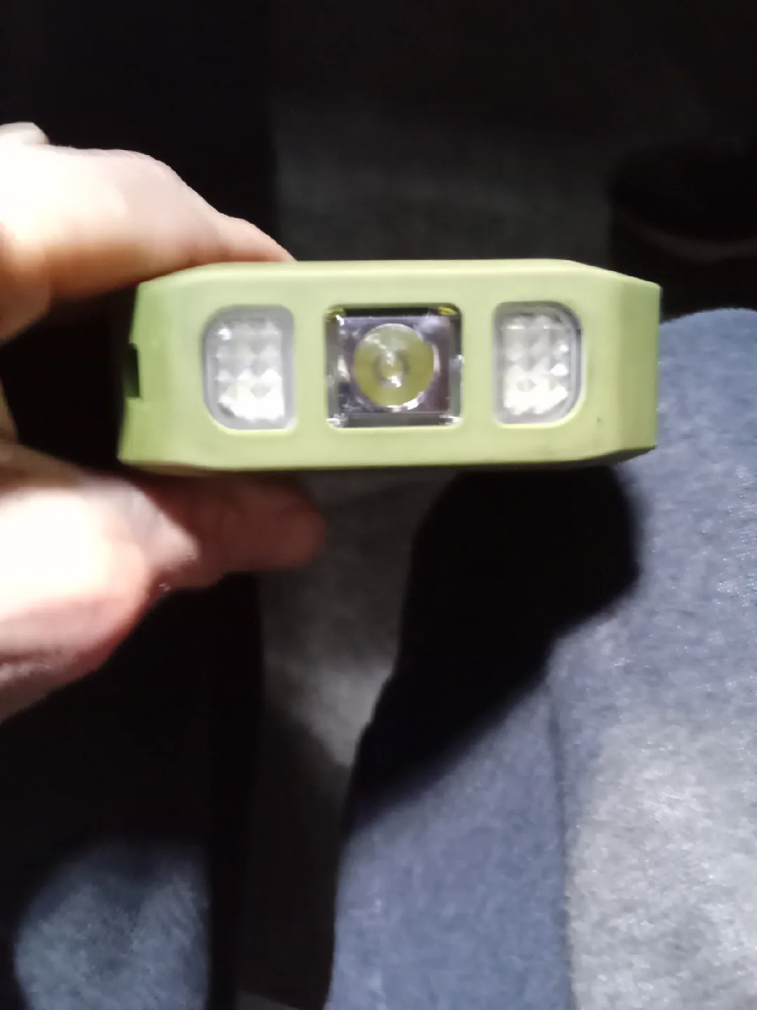 Swiss Tech 20000mAh Power Bank image indicator(3)