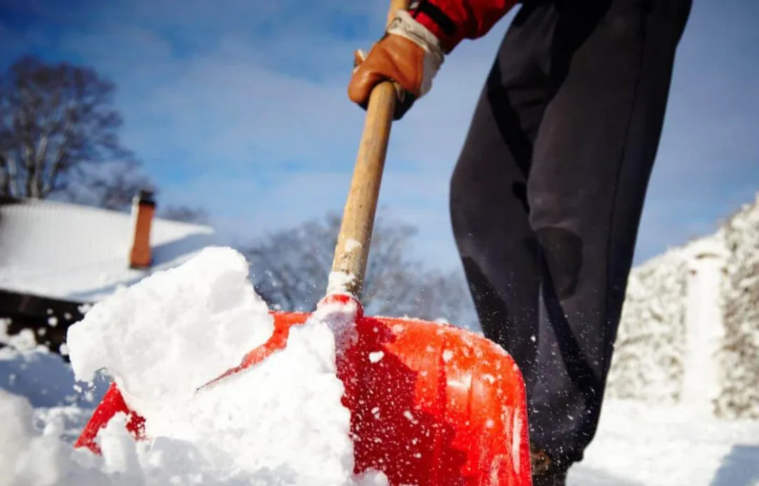 Snow removal in Midnapore