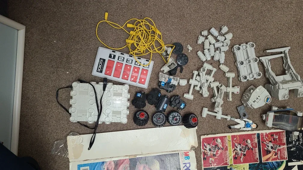 Robotix R-2000 Modular Building System image indicator(2)