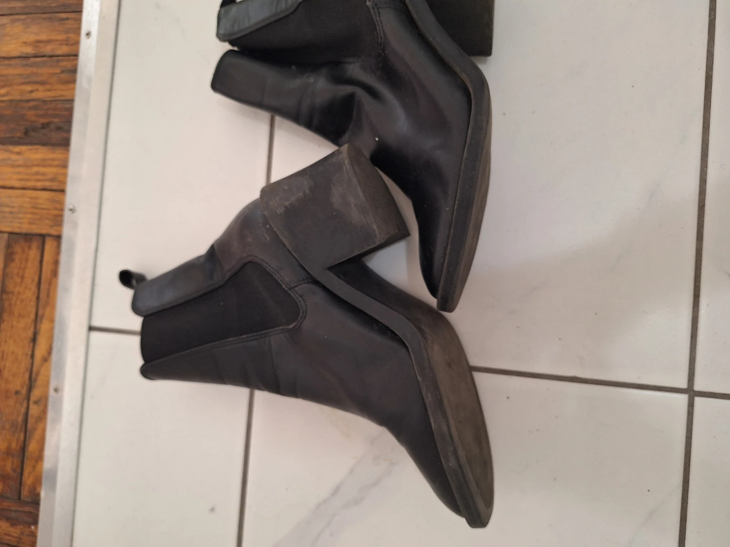 Black Leather Chelsea Boots - photo 2