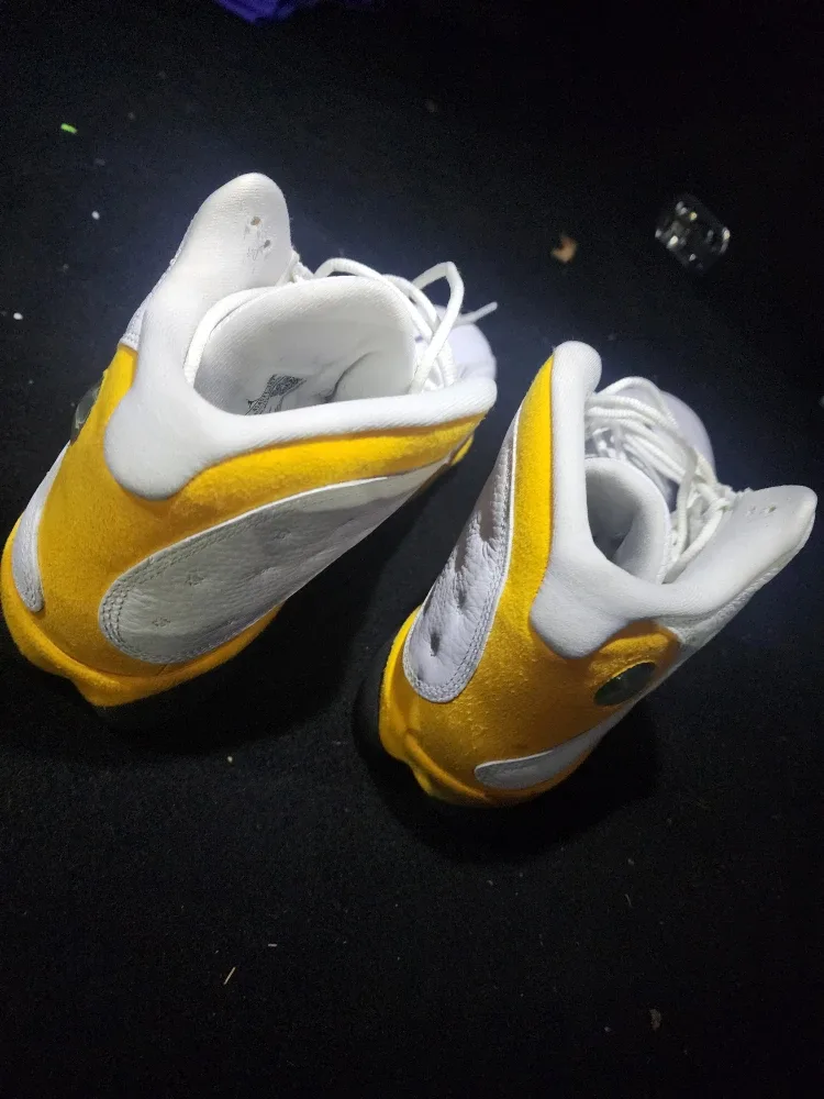 Jordan 13 Retro White/Yellow Size 12 image indicator(2)