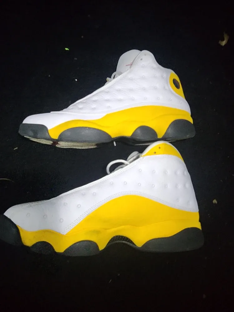 Jordan 13 Retro White/Yellow Size 12 image indicator(3)