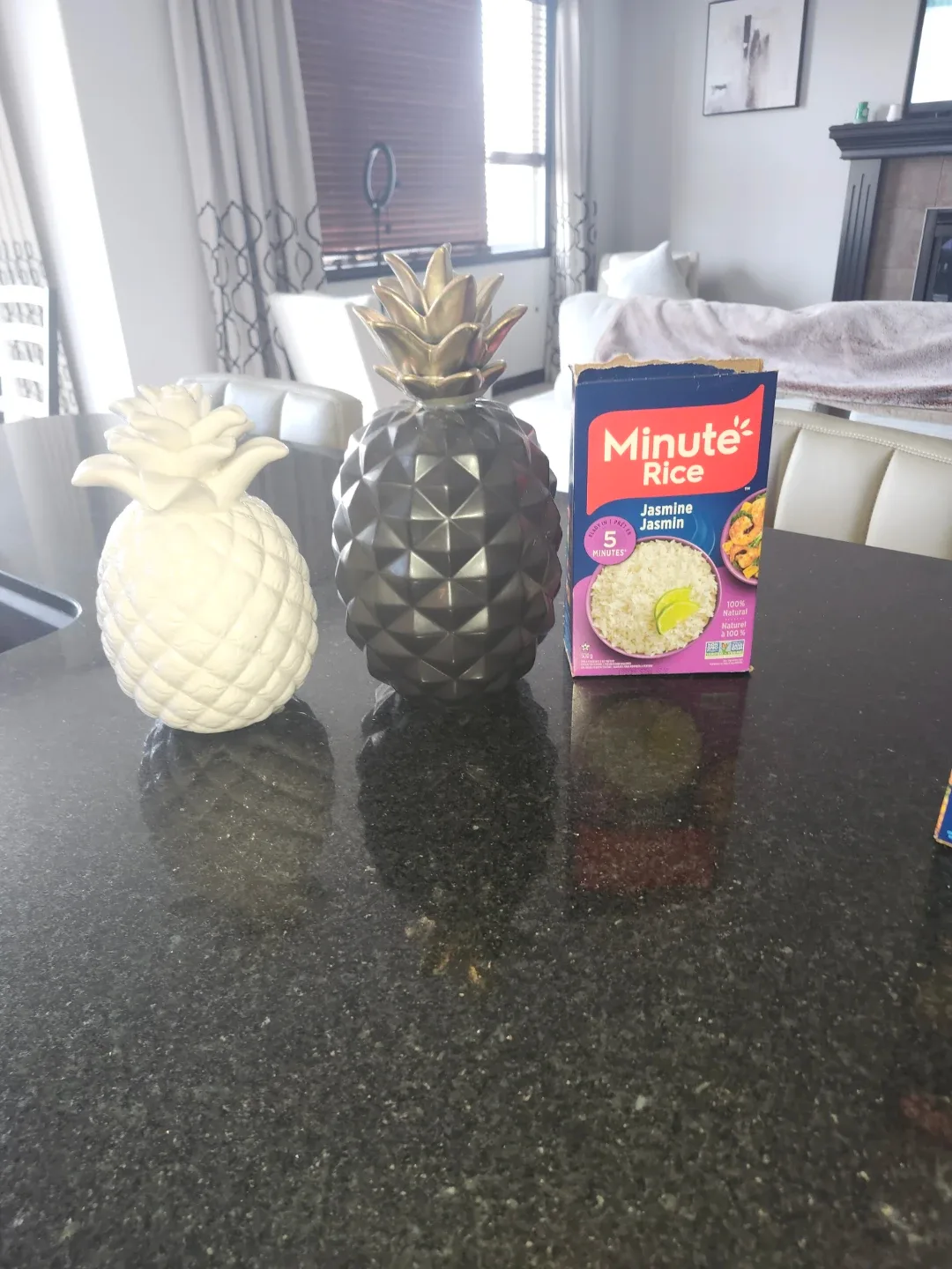 Pineapple Decor - Black & White image indicator(3)