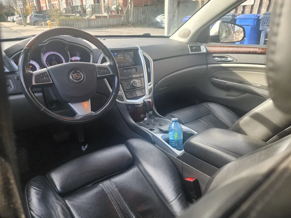 Cadillac SRX4 Silver SUV image indicator(6)