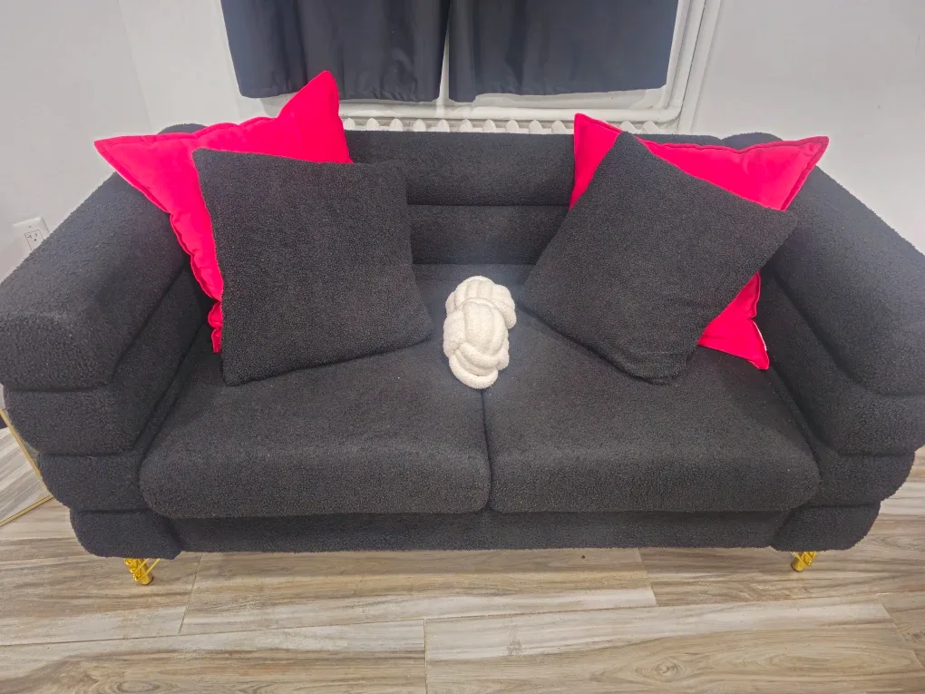 Black Couch image indicator(3)